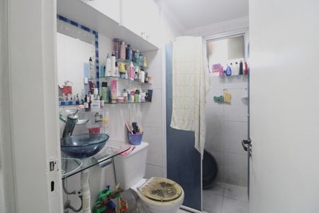 Banheiro de apartamento à venda com 2 quartos, 49m² em Vila Arriete, São Paulo