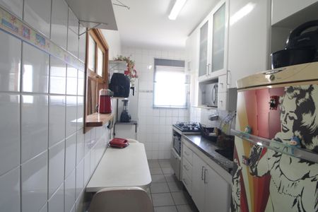 Cozinha de apartamento à venda com 2 quartos, 49m² em Vila Arriete, São Paulo