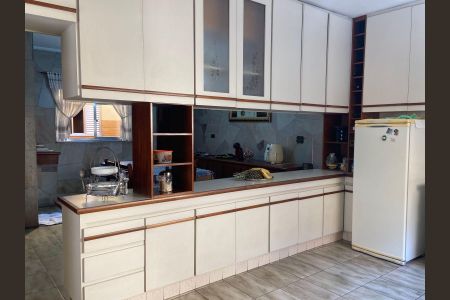 Casa à venda com 400m², 4 quartos e sem vaga Casa à venda com 400m², 4 quartos e sem vagaCozinha 2