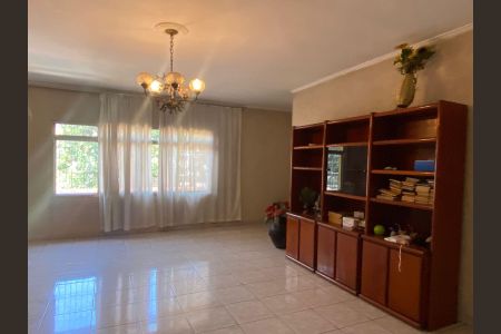Casa à venda com 400m², 4 quartos e sem vaga Casa à venda com 400m², 4 quartos e sem vagaSala 2