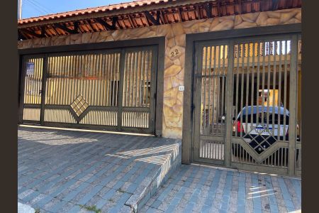 Casa à venda com 400m², 4 quartos e sem vaga Casa à venda com 400m², 4 quartos e sem vagaFachada