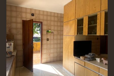 Casa à venda com 400m², 4 quartos e sem vaga Casa à venda com 400m², 4 quartos e sem vagaCozinha 1