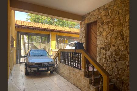 Casa à venda com 400m², 4 quartos e sem vaga Casa à venda com 400m², 4 quartos e sem vagaÁrea externa - Garagem