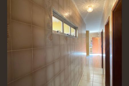 Casa à venda com 400m², 4 quartos e sem vaga Casa à venda com 400m², 4 quartos e sem vagaCorredor