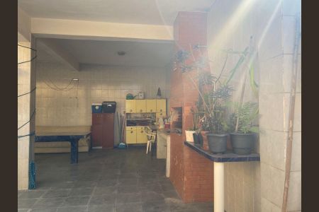 Casa à venda com 400m², 4 quartos e sem vaga Casa à venda com 400m², 4 quartos e sem vagaÁrea de Serviço 2