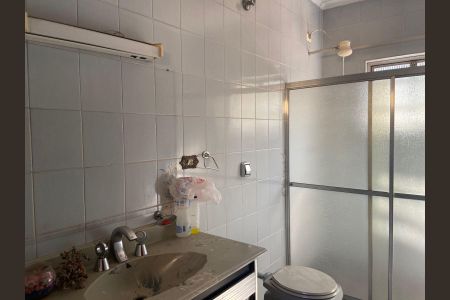 Casa à venda com 400m², 4 quartos e sem vaga Casa à venda com 400m², 4 quartos e sem vagaBanheiro da suíte 2