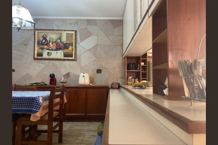 Casa à venda com 400m², 4 quartos e sem vaga Casa à venda com 400m², 4 quartos e sem vagaCozinha 2