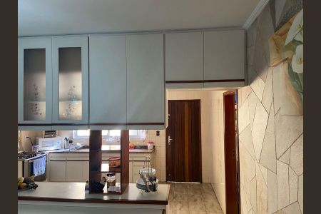 Casa à venda com 400m², 4 quartos e sem vaga Casa à venda com 400m², 4 quartos e sem vagaCozinha 2