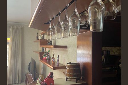 Casa à venda com 400m², 4 quartos e sem vaga Casa à venda com 400m², 4 quartos e sem vagaSala 1