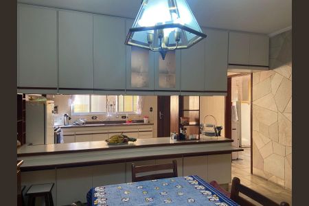 Casa à venda com 400m², 4 quartos e sem vaga Casa à venda com 400m², 4 quartos e sem vagaCozinha 2