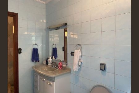 Casa à venda com 400m², 4 quartos e sem vaga Casa à venda com 400m², 4 quartos e sem vagaBanheiro social