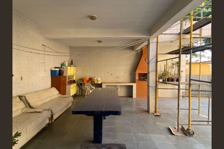 Casa à venda com 400m², 4 quartos e sem vaga Casa à venda com 400m², 4 quartos e sem vagaÁrea externa