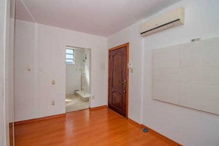 Sala de apartamento à venda com 2 quartos, 44m² em Jardim Itu, Porto Alegre
