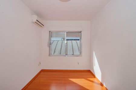 Quarto 2 de apartamento à venda com 2 quartos, 44m² em Jardim Itu, Porto Alegre