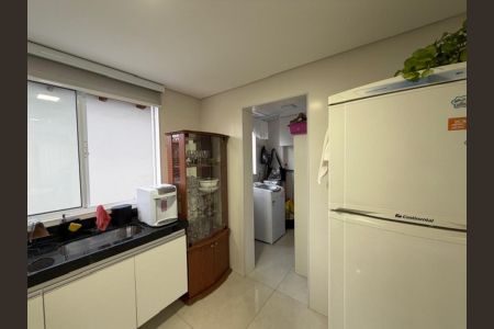 Apartamento à venda com 77m², 3 quartos e 2 vagasCozinha