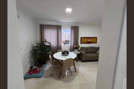 Apartamento à venda com 77m², 3 quartos e 2 vagasSala