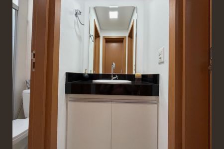 Apartamento à venda com 77m², 3 quartos e 2 vagasBanheiro