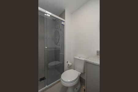 Banheiro de kitnet/studio à venda com 0 quarto, 25m² em Rio Branco, Porto Alegre