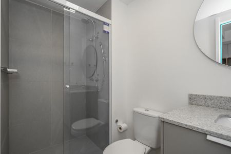 Banheiro de kitnet/studio à venda com 0 quarto, 25m² em Rio Branco, Porto Alegre