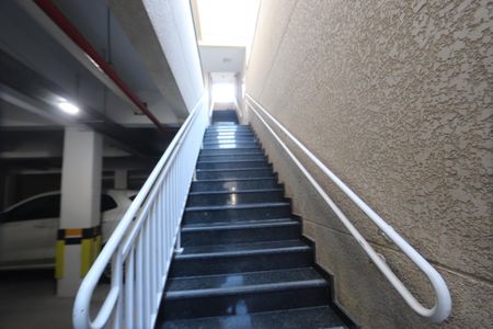 Apartamento à venda com 45m², 2 quartos e 1 vagaEscadas