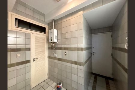 Apartamento à venda com 134m², 3 quartos e 1 vagaÁrea de serviço