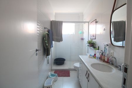 Casa à venda com 126m², 2 quartos e 2 vagasBanheiro comum