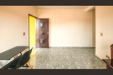 Casa à venda com 160m², 4 quartos e 2 vagasSala de TV