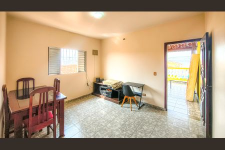 Casa à venda com 160m², 4 quartos e 2 vagasSala de TV