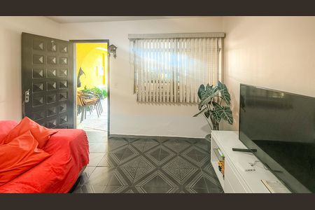Casa à venda com 160m², 4 quartos e 2 vagasSala