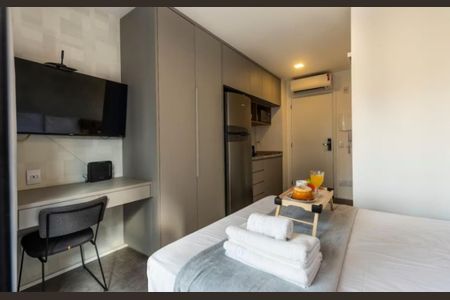 Apartamento à venda com 21m², 1 quarto e sem vagaSala / Quarto