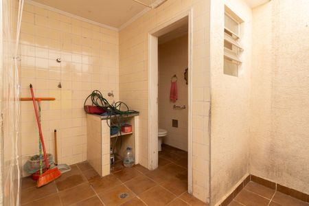 Casa à venda com 200m², 3 quartos e 2 vagas Casa à venda com 200m², 3 quartos e 2 vagasÁrea de Serviço
