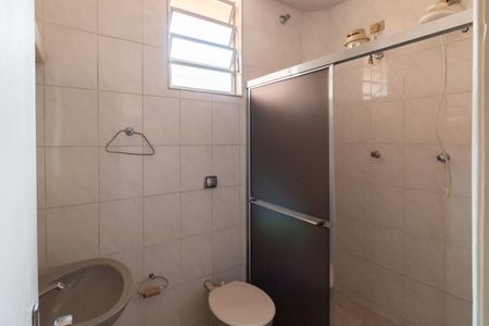 Casa à venda com 200m², 3 quartos e 2 vagas Casa à venda com 200m², 3 quartos e 2 vagasBanheiro