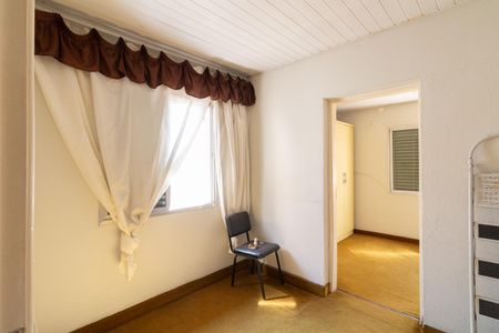 Casa à venda com 200m², 3 quartos e 2 vagas Casa à venda com 200m², 3 quartos e 2 vagasQuarto 2
