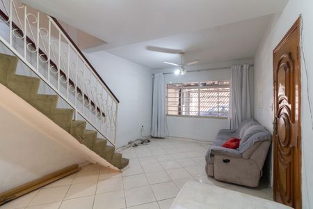 Casa à venda com 200m², 3 quartos e 2 vagas Casa à venda com 200m², 3 quartos e 2 vagasSala