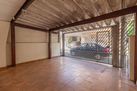 Casa à venda com 200m², 3 quartos e 2 vagas Casa à venda com 200m², 3 quartos e 2 vagasGaragem