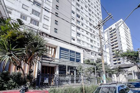 Apartamento à venda com 34m², 2 quartos e 1 vagaFachada - Plaquinha