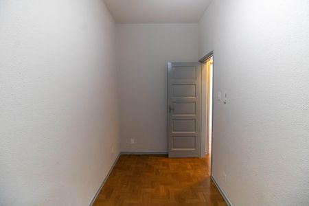 Apartamento para alugar com 74m², 2 quartos e sem vagaQuarto de Serviço