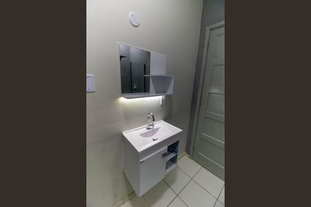 Apartamento para alugar com 74m², 2 quartos e sem vagaBanheiro