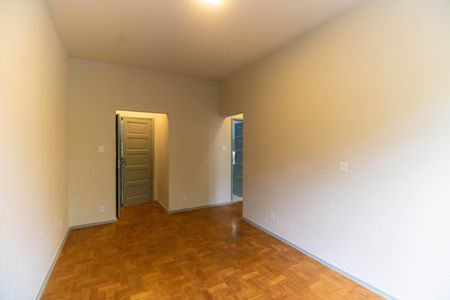 Apartamento para alugar com 74m², 2 quartos e sem vagaSala