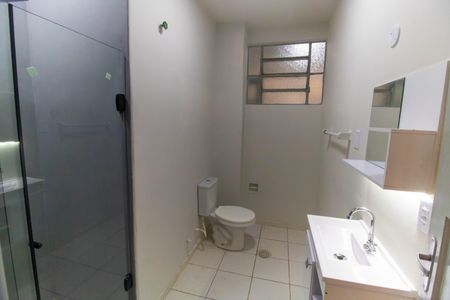 Apartamento para alugar com 74m², 2 quartos e sem vagaBanheiro