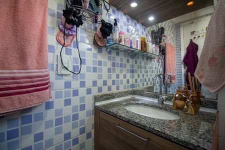 Apartamento à venda com 97m², 2 quartos e 2 vagasBanheiro