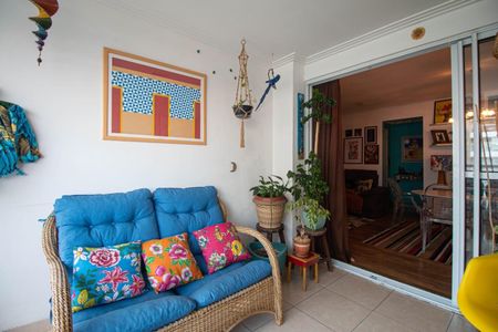 Apartamento à venda com 97m², 2 quartos e 2 vagasVaranda