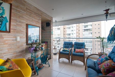 Apartamento à venda com 97m², 2 quartos e 2 vagasVaranda