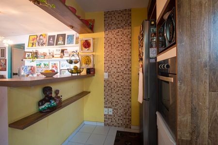 Apartamento à venda com 97m², 2 quartos e 2 vagasCozinha