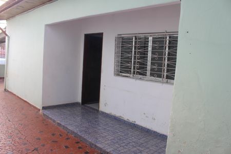 Casa para alugar com 50m², 1 quarto e 1 vagaQuintal