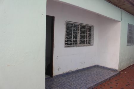 Casa para alugar com 50m², 1 quarto e 1 vagaQuintal