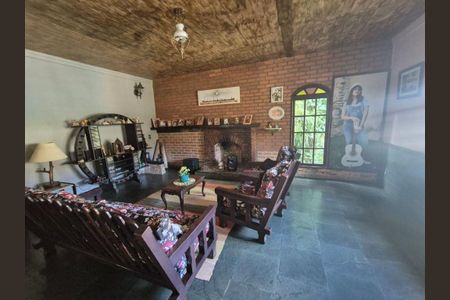 Casa à venda com 4 quartos, 239m² em Piratininga, Niterói