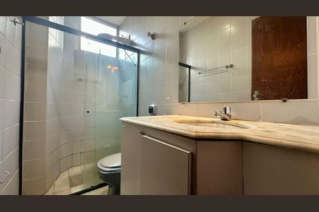 Apartamento à venda com 90m², 3 quartos e 2 vagasBanheiro 