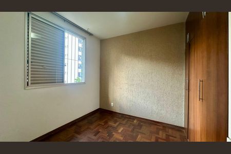 Apartamento à venda com 90m², 3 quartos e 2 vagasQuarto 