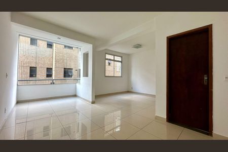 Sala  de apartamento à venda com 3 quartos, 90m² em Buritis, Belo Horizonte